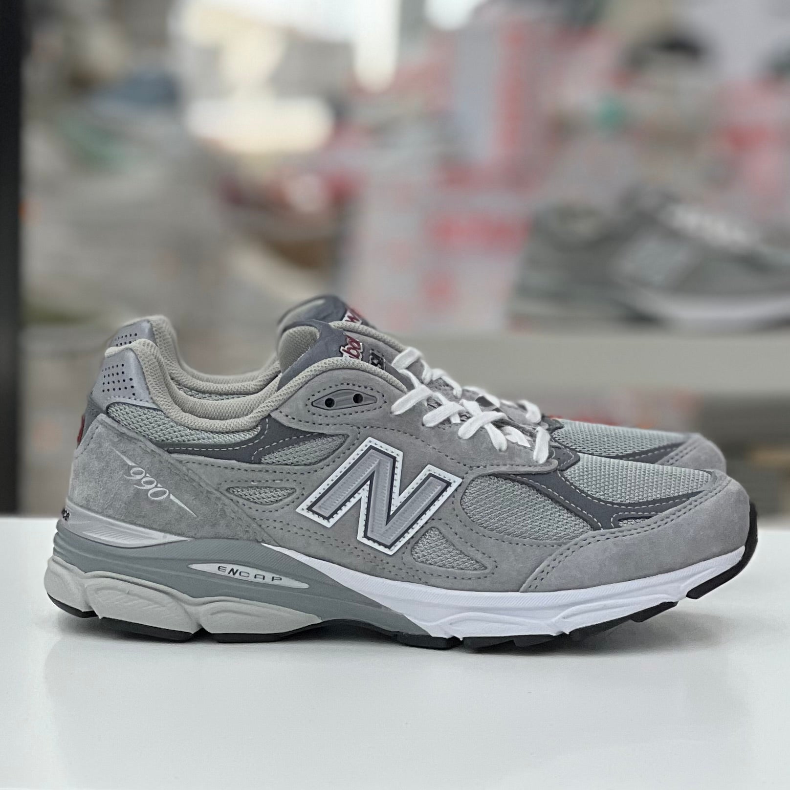 NEW BALANCE