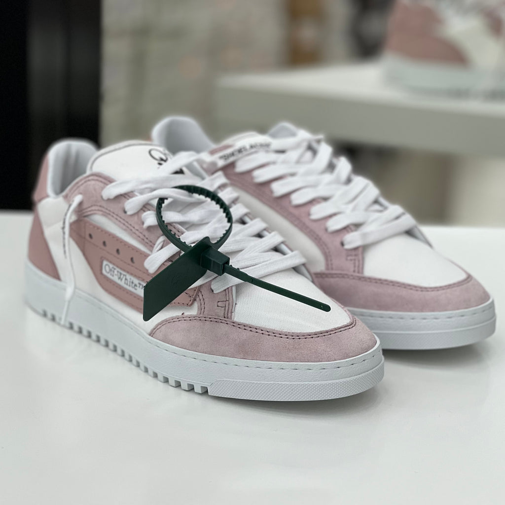 OFF WHITE