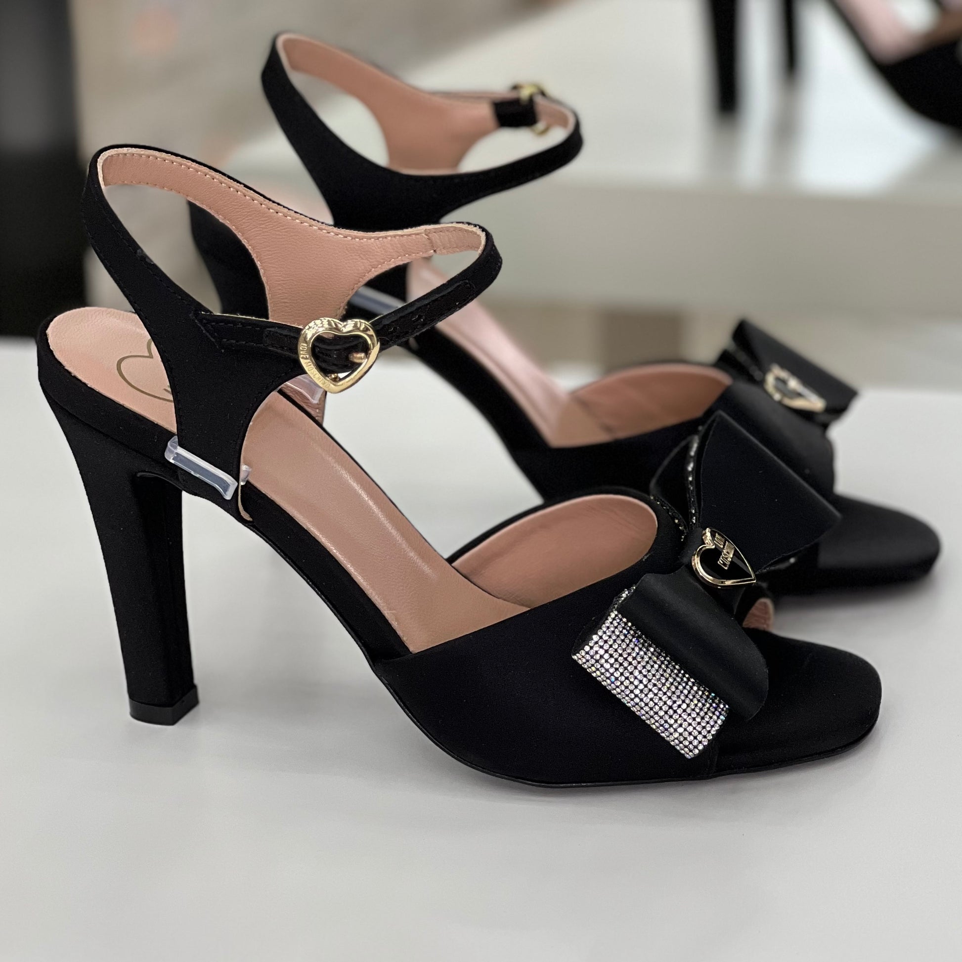 LOVE MOSCHINO