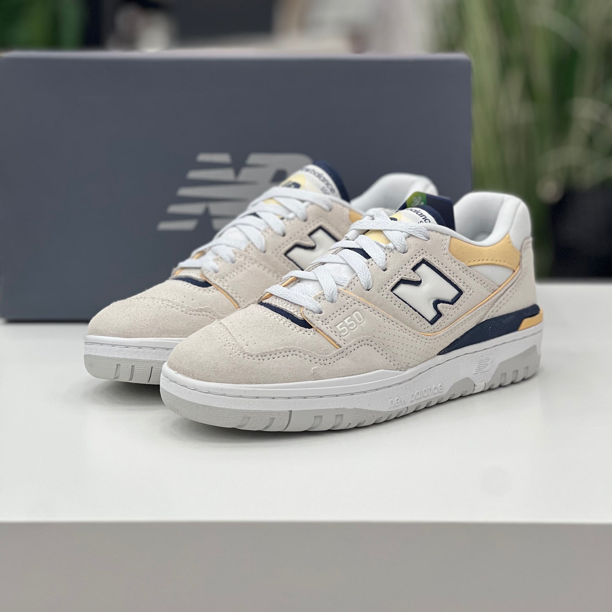 NEW BALANCE
