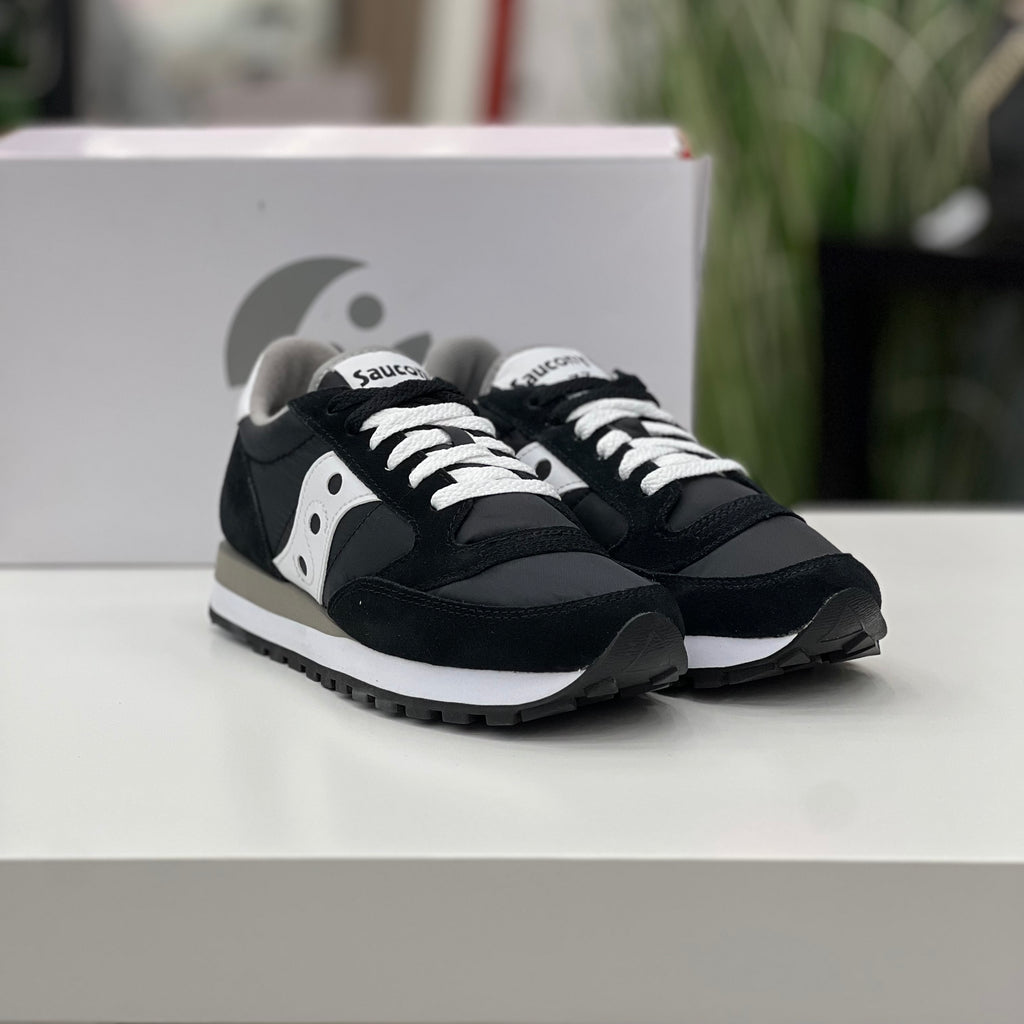 SAUCONY