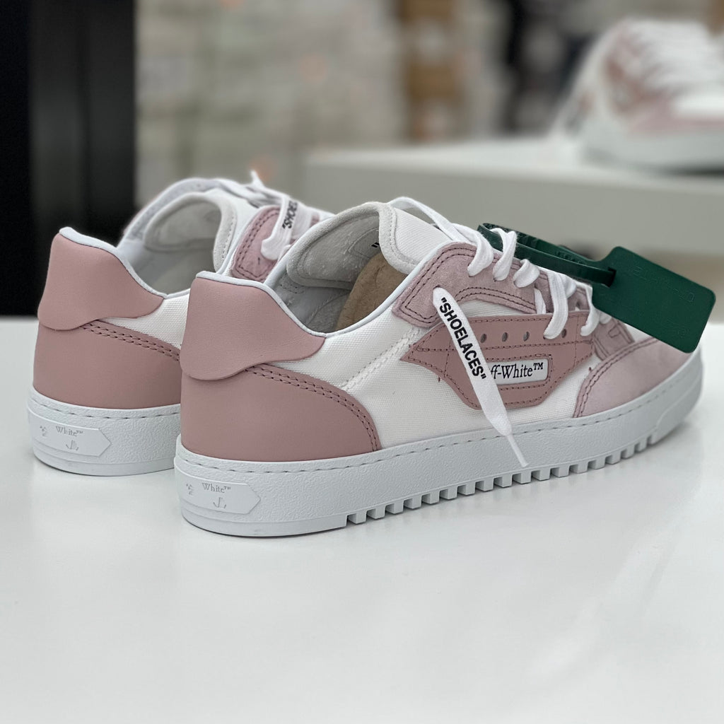 OFF WHITE