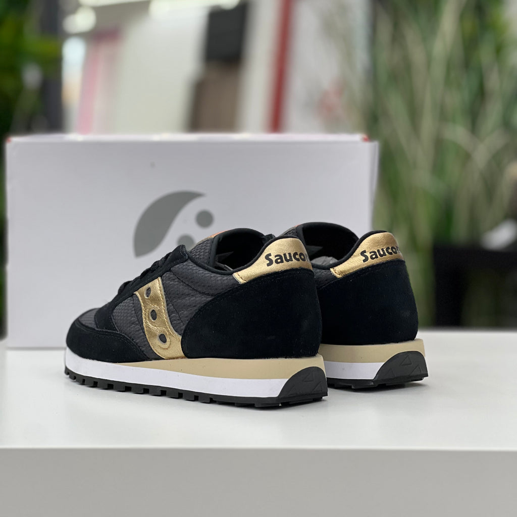 SAUCONY