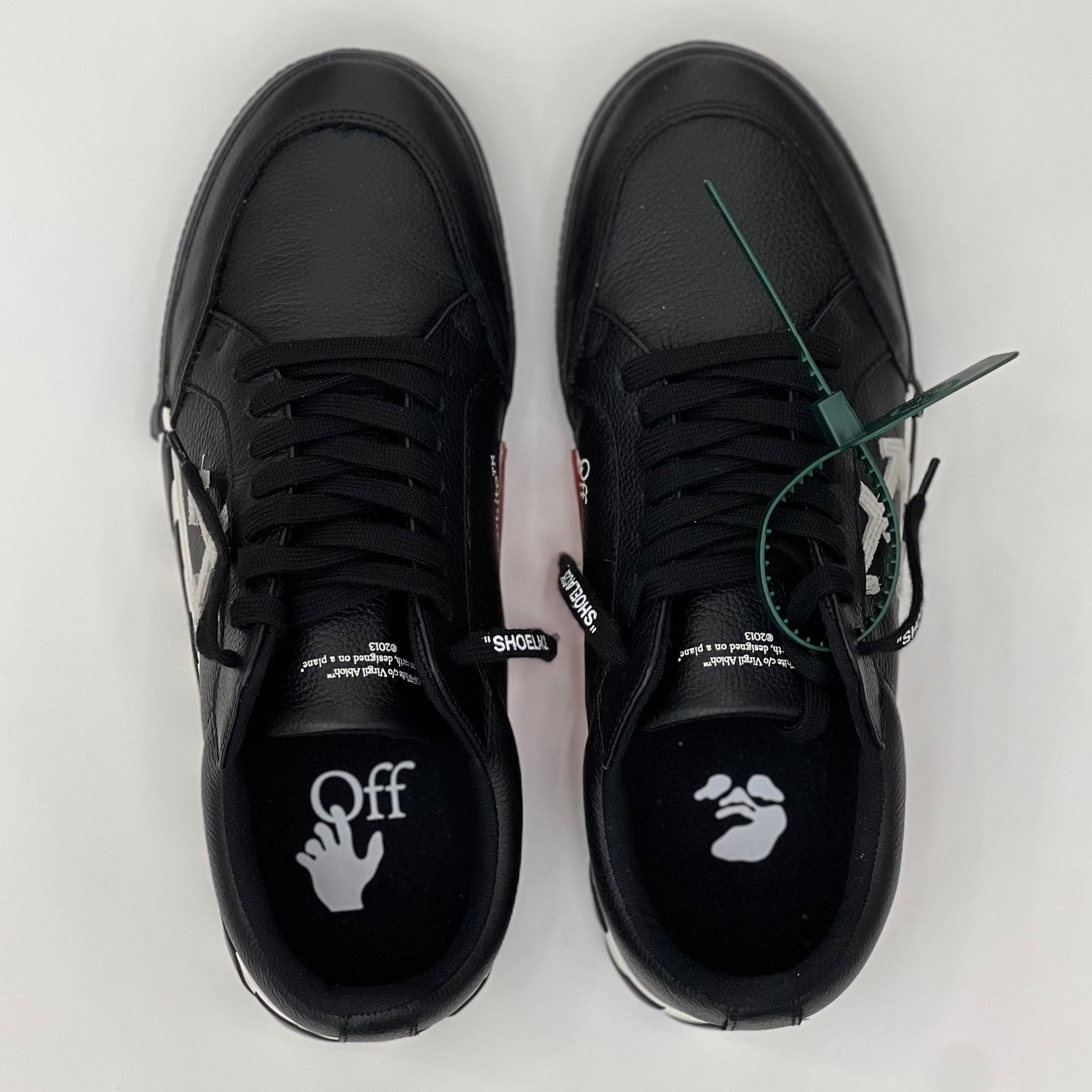 OFF WHITE